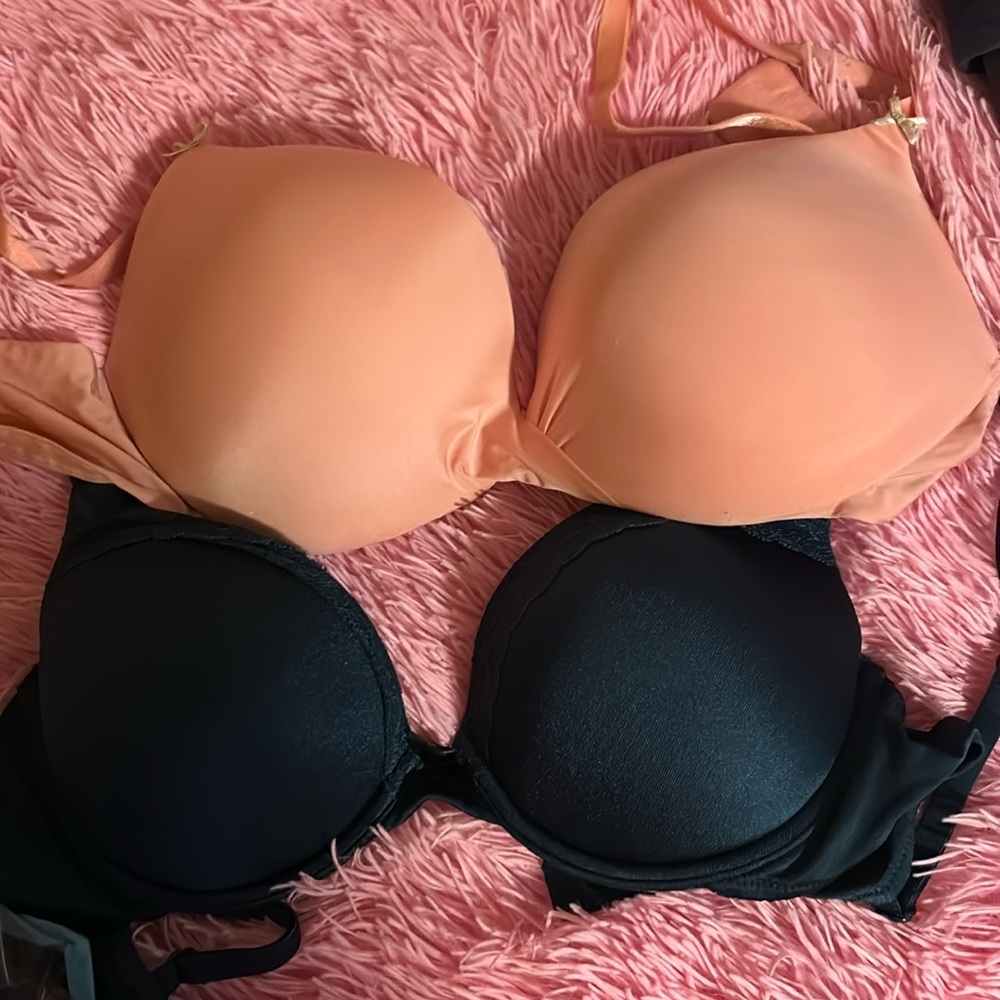 Bras 36c and 34d
